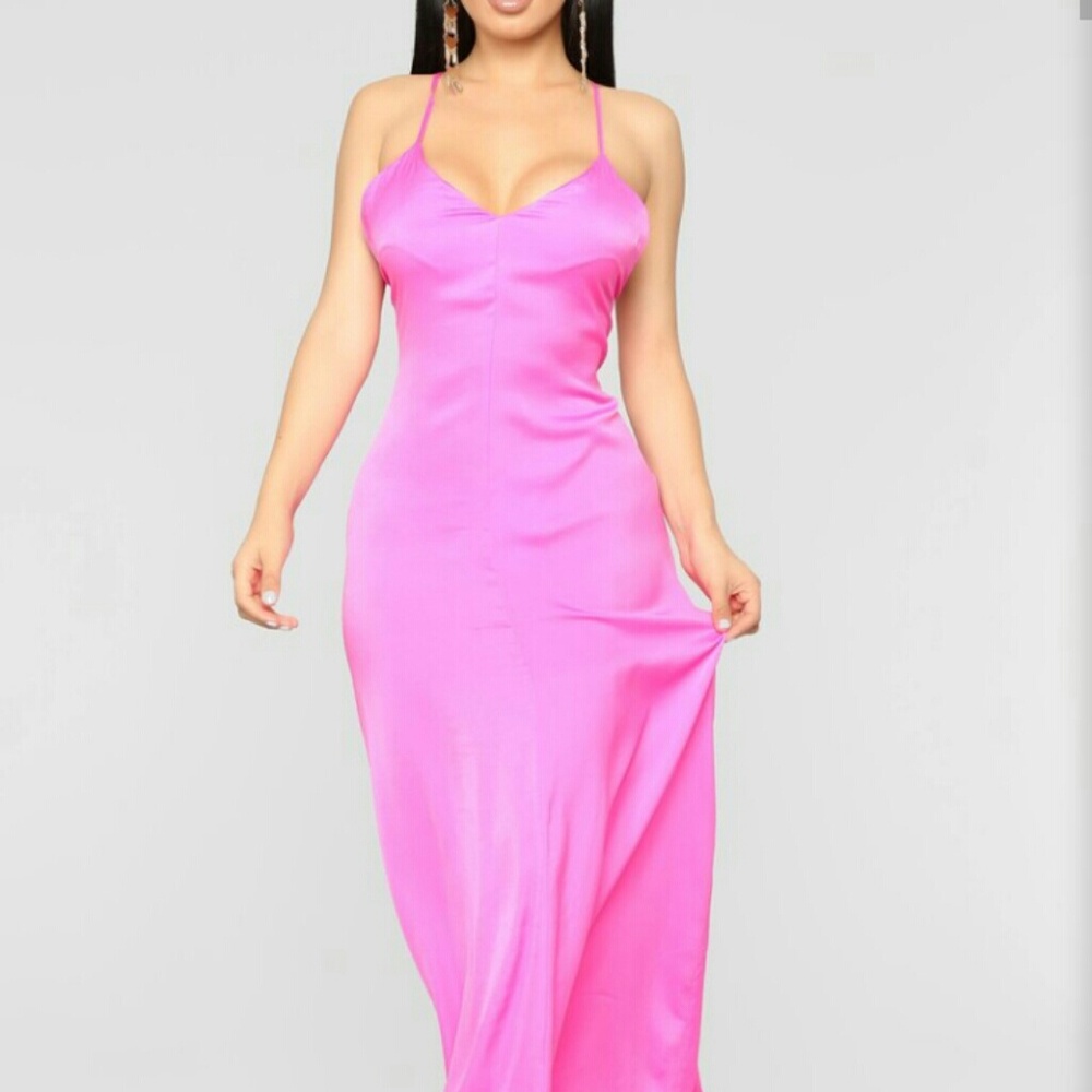 Nwot fashion nova pink maxi dress